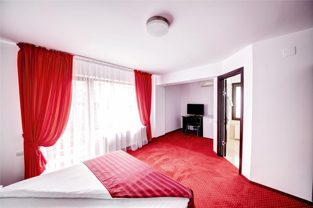 Hotel Thomas Bukarest Exteriör bild